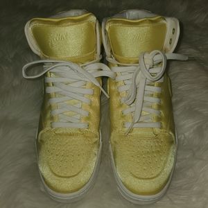 Womens Nike Air Royalty Sneakers Size 8